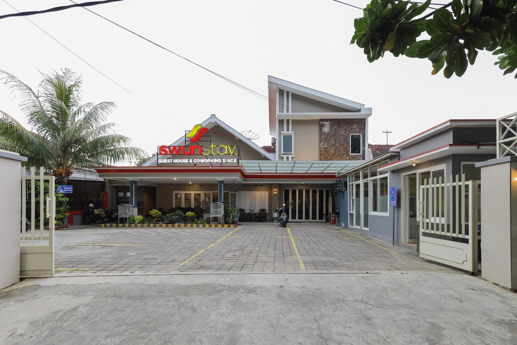 Reddoorz Plus At Swun Stay Raya Langsep 玛琅 外观 照片