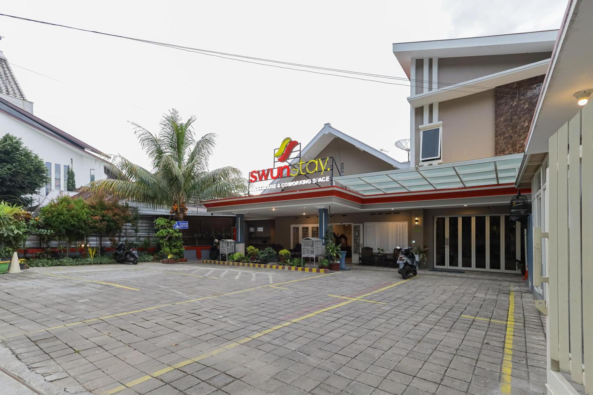 Reddoorz Plus At Swun Stay Raya Langsep 玛琅 外观 照片