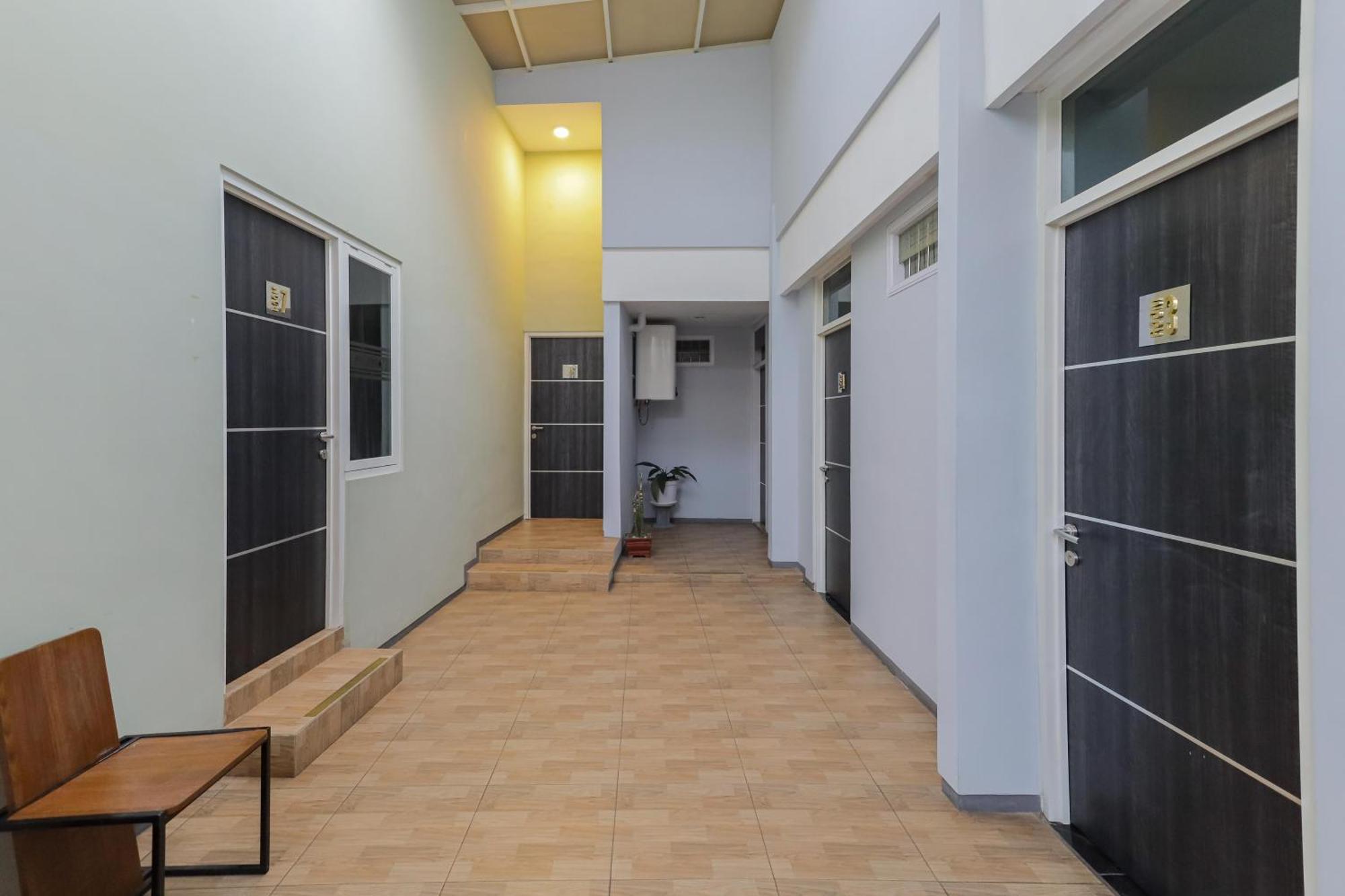 Reddoorz Plus At Swun Stay Raya Langsep 玛琅 外观 照片