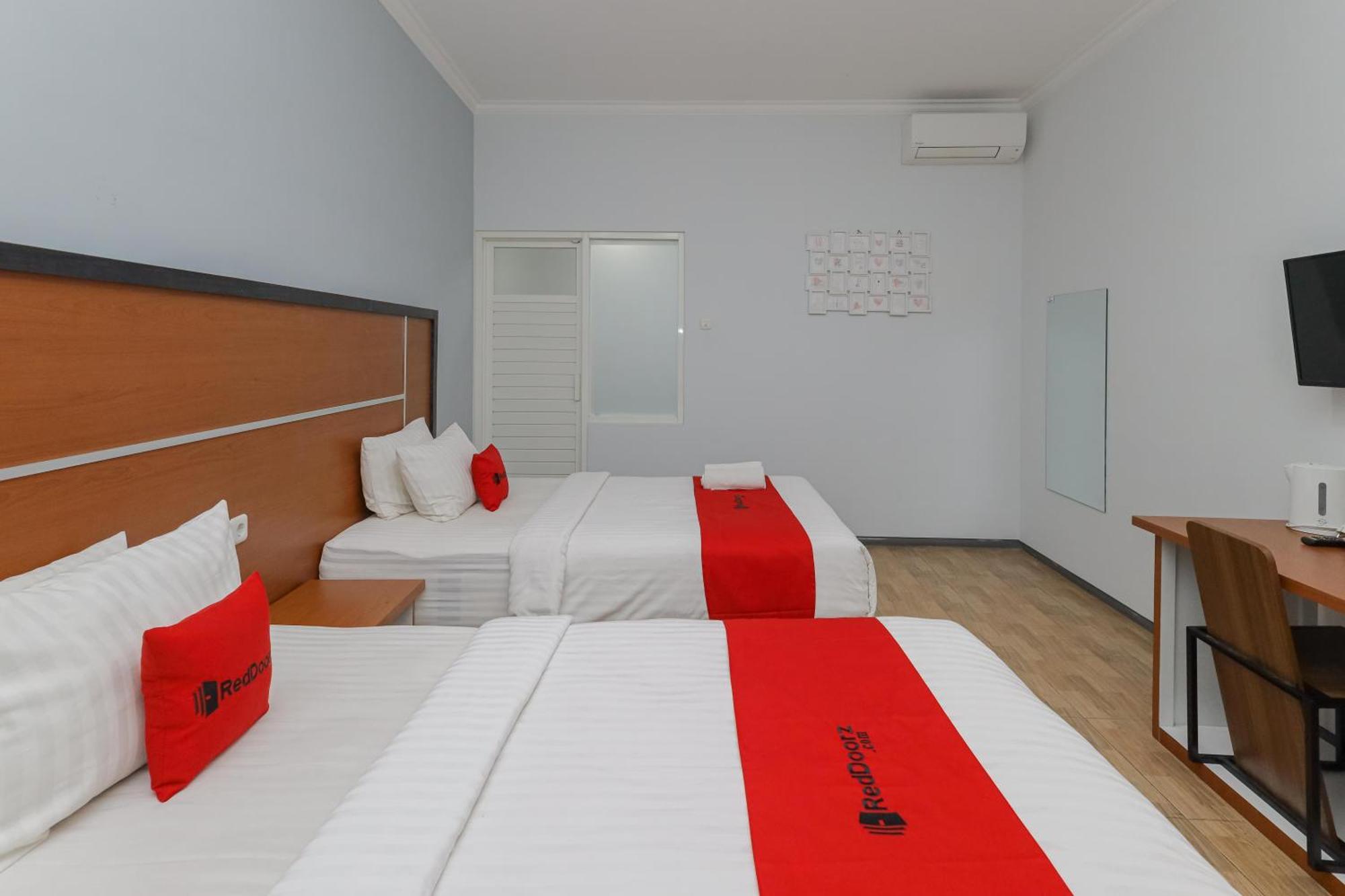 Reddoorz Plus At Swun Stay Raya Langsep 玛琅 外观 照片