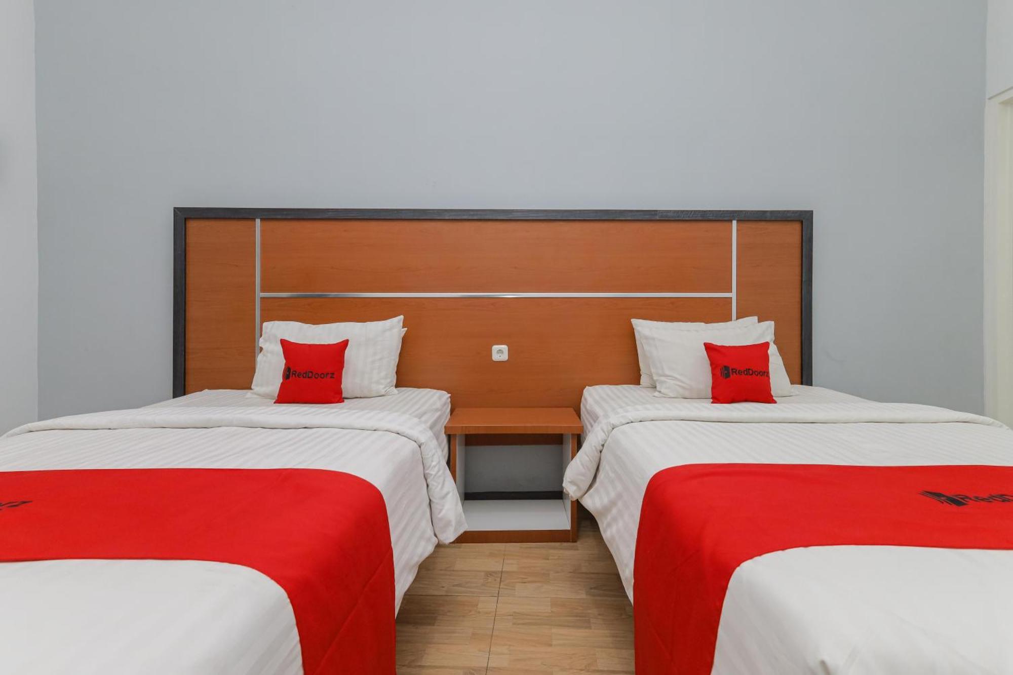 Reddoorz Plus At Swun Stay Raya Langsep 玛琅 外观 照片