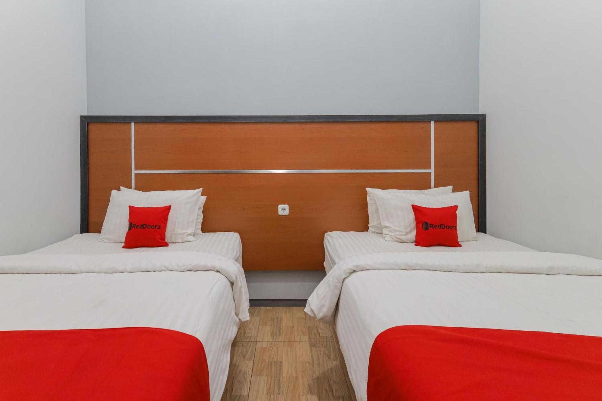 Reddoorz Plus At Swun Stay Raya Langsep 玛琅 外观 照片