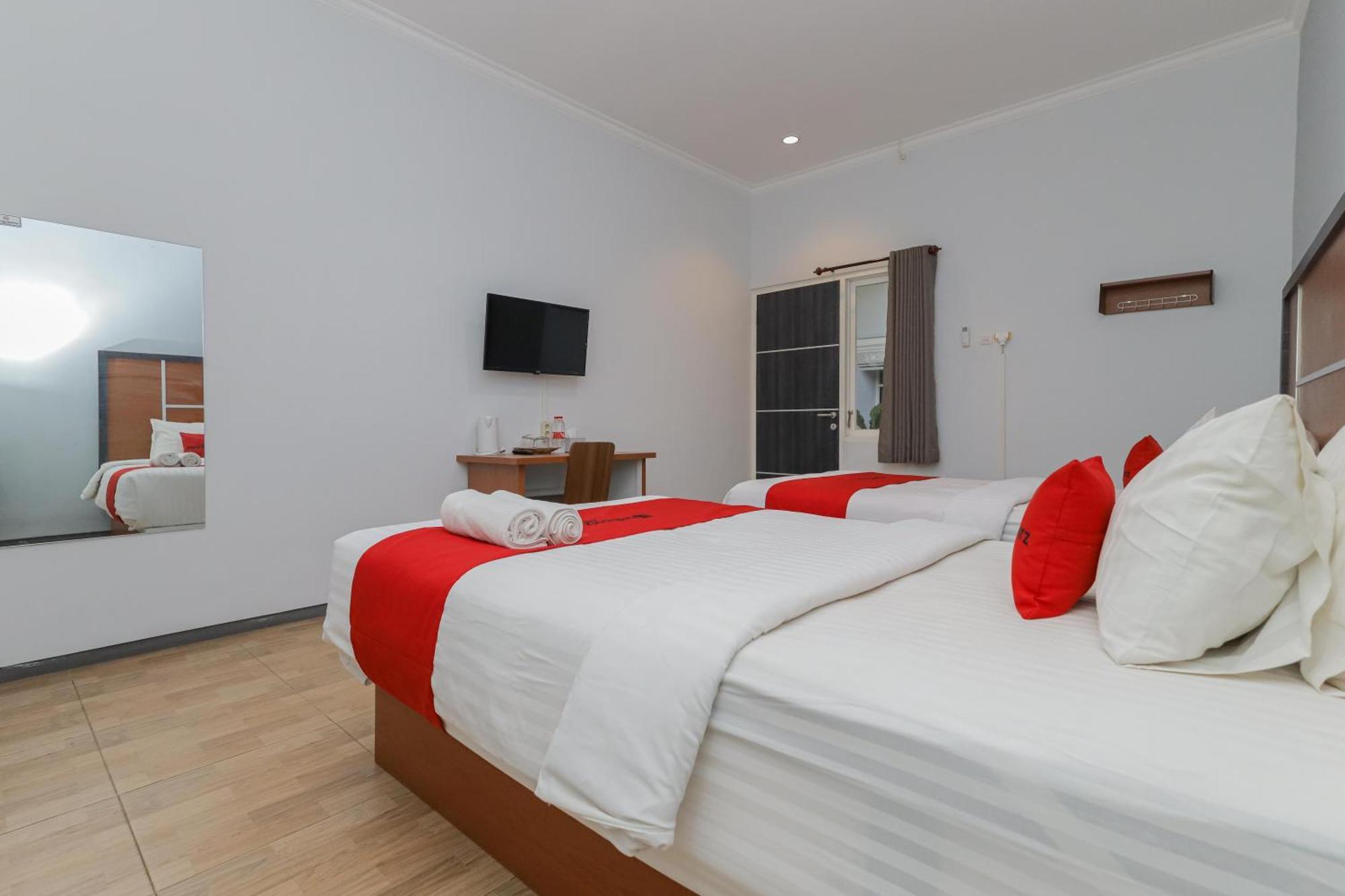 Reddoorz Plus At Swun Stay Raya Langsep 玛琅 外观 照片